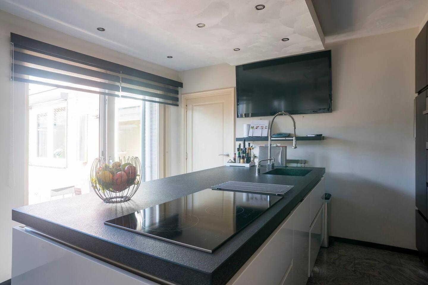 Xxl House With Free Parking & 3 Bedrooms Tilburg Exteriör bild